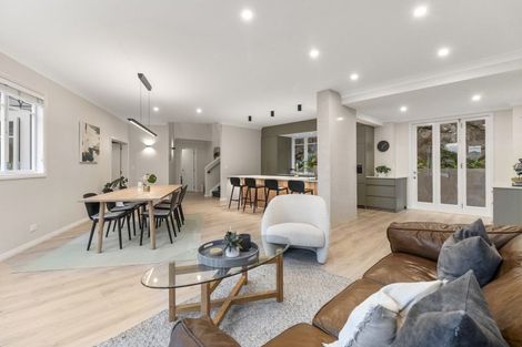 Photo of property in 28a Waterview Road, Stanley Point, Auckland, 0624