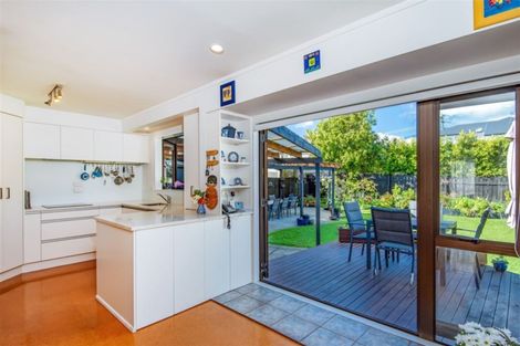 Photo of property in 3a Fraser Road, Narrow Neck, Auckland, 0624