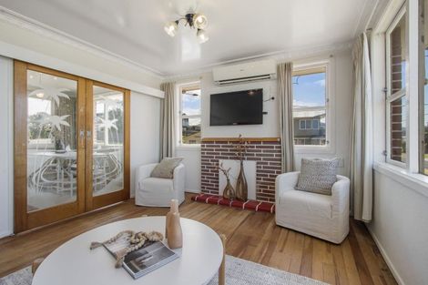 Photo of property in 2 Hillary Street, Waihi Beach, 3611