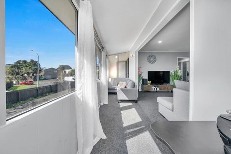 Photo of property in 7 Frobisher Way, Clendon Park, Auckland, 2103