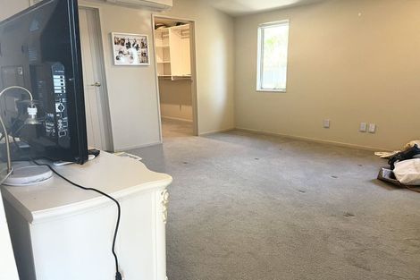 Photo of property in 12 Mana Lane, Pinehill, Auckland, 0632