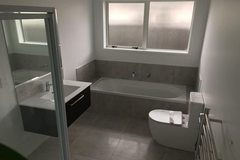 Photo of property in 18 Tabraham Crescent, Pyes Pa, Tauranga, 3112