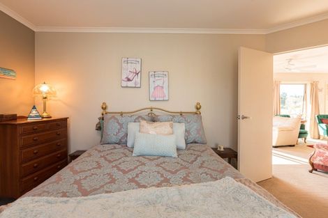 Photo of property in 215 Racecourse Road, Waipawa, Otane, 4277