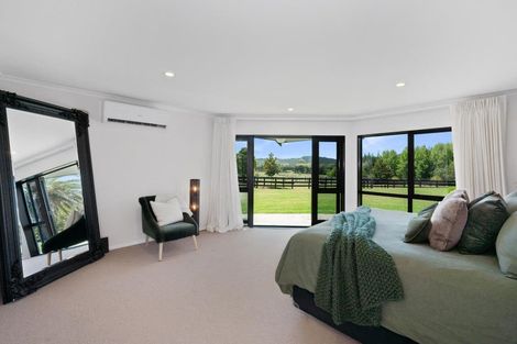 Photo of property in 903 Old North Road, Waimauku, 0882