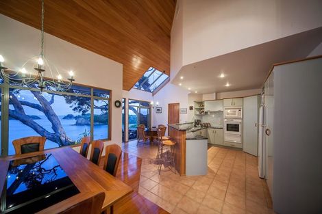 Photo of property in 356 Rockell Road, Whananaki, Hikurangi, 0181