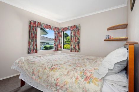 Photo of property in 17 Burnt Oak Drive, Pyes Pa, Tauranga, 3112