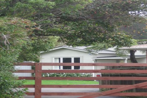 Photo of property in 5 Kapuranga Grove, Stokes Valley, Lower Hutt, 5019