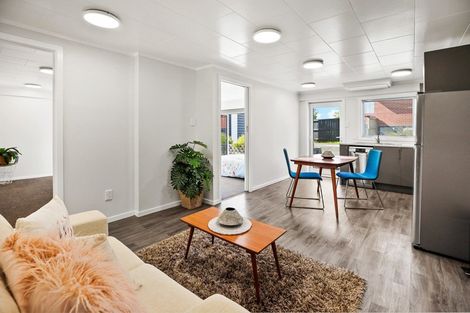 Photo of property in 35 Hillcrest Road, Hillcrest, Hamilton, 3216