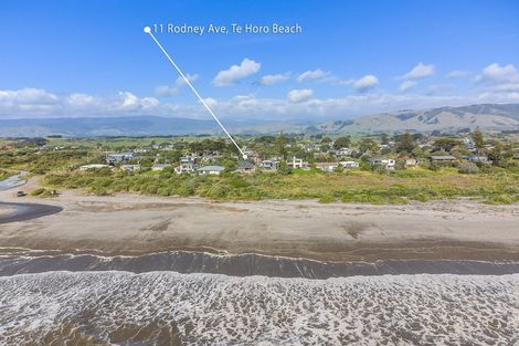 Photo of property in 11 Rodney Avenue, Te Horo Beach, Otaki, 5581