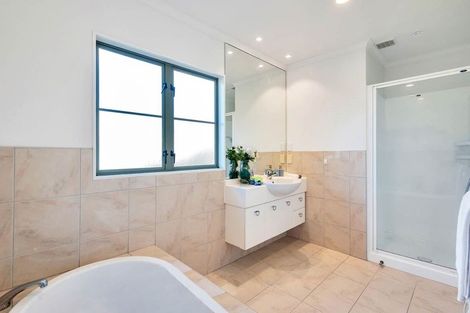 Photo of property in 11 Caversham Drive, Torbay, Auckland, 0630