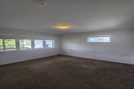 Photo of property in 18 School Road, Riverhead, 0820