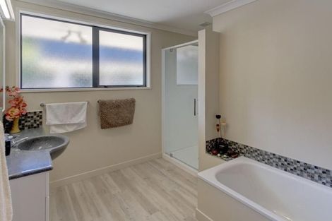 Photo of property in 26 Penrith Park Drive, Wanaka, 9305