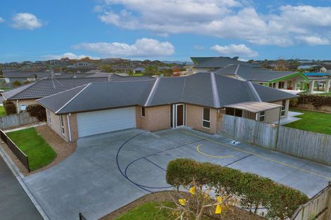 Photo of property in 9 Derwent Place, Flagstaff, Hamilton, 3210