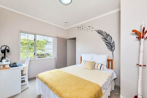 Photo of property in 12 Mulvaney Crescent, Henderson, Auckland, 0612