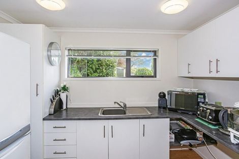 Photo of property in 11 Millen Place, Clarks Beach, 2122