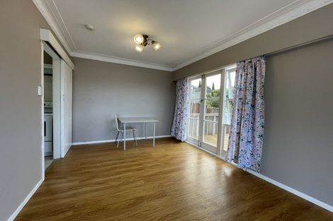 Photo of property in 117 Forrest Hill Road, Forrest Hill, Auckland, 0620