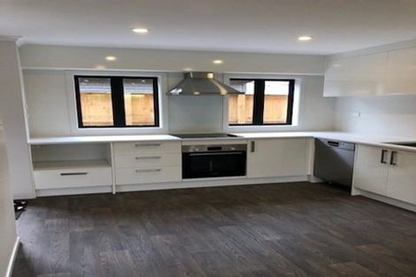 Photo of property in 2/9 Marlene Avenue, Te Atatu South, Auckland, 0610