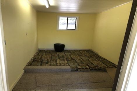 Photo of property in 10 Iona Street, Lawrence, 9532