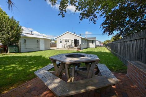 Photo of property in 32 Rhodes Street, Carterton, 5713