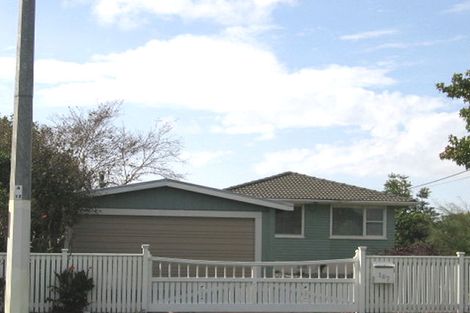 Photo of property in 167 Hobsonville Road, West Harbour, Auckland, 0618