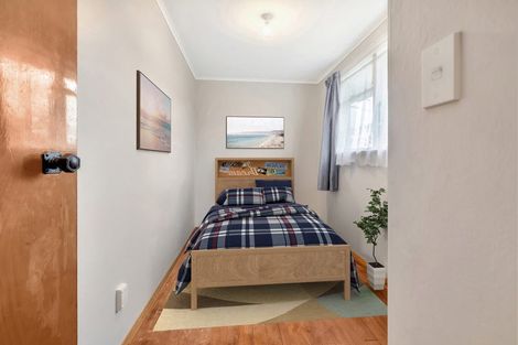 Photo of property in 42-44 Cheshire Street, Cannons Creek, Porirua, 5024