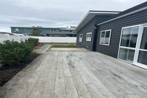 Photo of property in 10 Puroto Place, One Tree Point, 0118