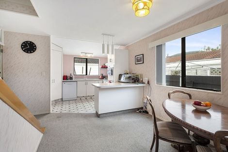 Photo of property in 6b Beauchamp Street, Tawa, Wellington, 5028