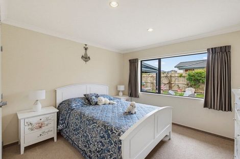 Photo of property in 143 Milne Drive, Paraparaumu, 5032
