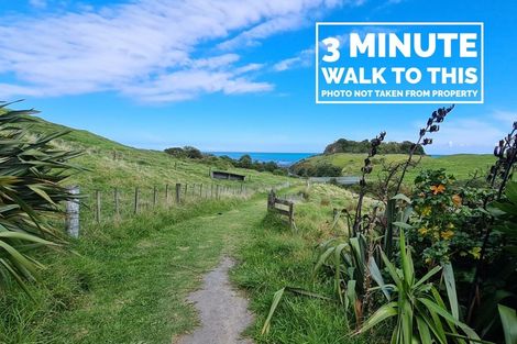 Photo of property in 13 Hickey Place, Opunake, 4616