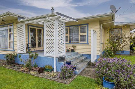 Photo of property in 145 Queen Street West, Levin, 5510