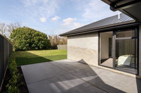 Photo of property in 39 Hammick Crescent, Pyes Pa, 3112