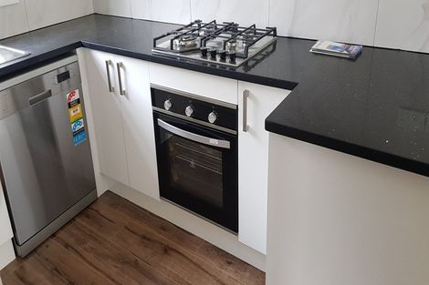 Photo of property in 71 Kenderdine Road, Papatoetoe, Auckland, 2025