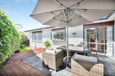 Photo of property in 85 Buscomb Avenue, Henderson, Auckland, 0610