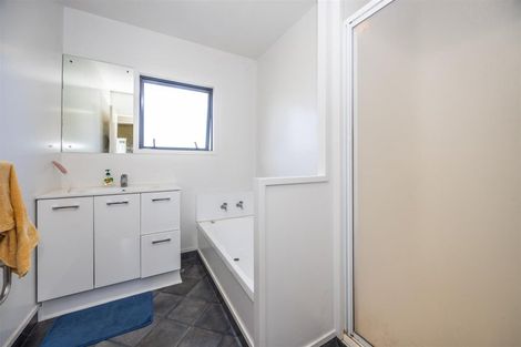 Photo of property in 175 Hakanoa Street, Huntly, 3700