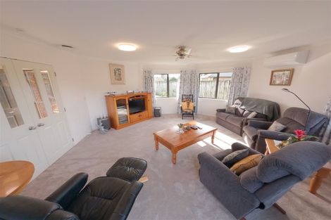 Photo of property in 8 Oribi Place, Whitianga, 3510