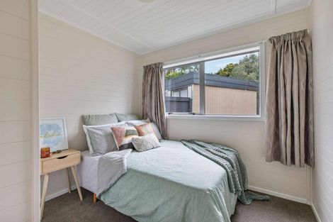 Photo of property in 30a Gledstane Road, Stanmore Bay, Whangaparaoa, 0932