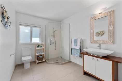 Photo of property in 73l Park Rise, Campbells Bay, Auckland, 0630