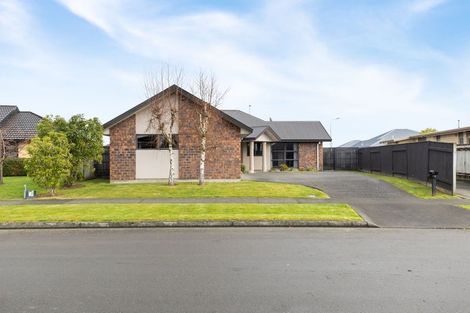 Photo of property in 8 Geneva Terrace, Kelvin Grove, Palmerston North, 4414