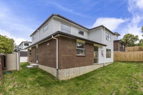 Photo of property in 17 Normanton Street, Glenfield, Auckland, 0629