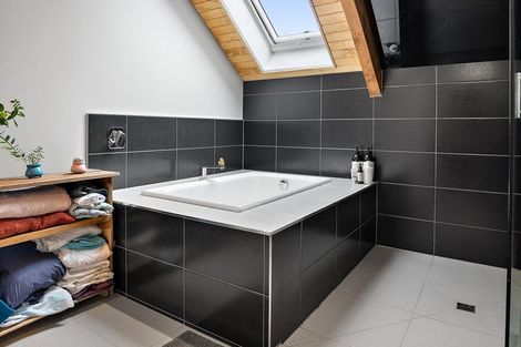 Photo of property in 6 Goddard Road, Tasman, Upper Moutere, 7173