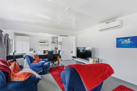 Photo of property in 90 Centennial Avenue, Waitara, 4320