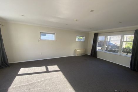 Photo of property in 11 Huia Street, Tawa, Wellington, 5028