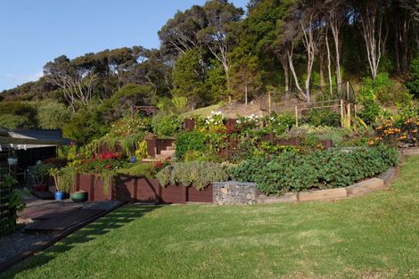 Photo of property in 8 Ngarimu Heights Row, Ngarimu Bay, Thames, 3575