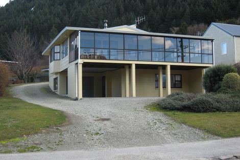 Photo of property in 26 Fryer Street, Queenstown, 9300