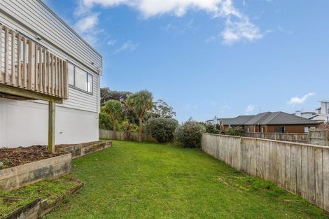 Photo of property in 41 Samwell Drive, Whitby, Porirua, 5024