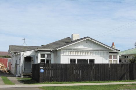 Photo of property in 113 Cornfoot Street, Castlecliff, Whanganui, 4501