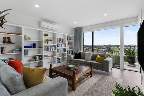 Photo of property in 106 Wainui Road, Silverdale, 0932