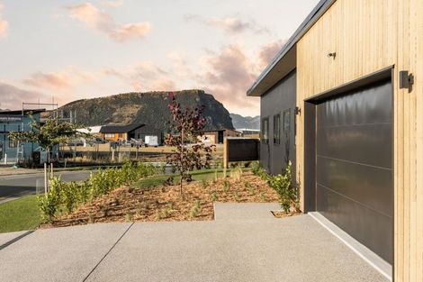 Photo of property in 8 Buttercup Street, Wanaka, 9382