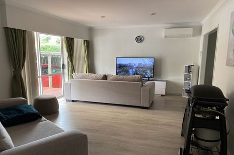 Photo of property in 30c Pinedale Place, Henderson, Auckland, 0610