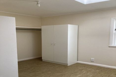 Photo of property in 11 Brougham Street, Mount Victoria, Wellington, 6011